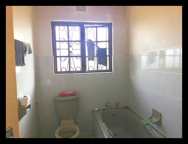 3 BEDROOM HOUSE FOR SALE IN BRACKENHAM